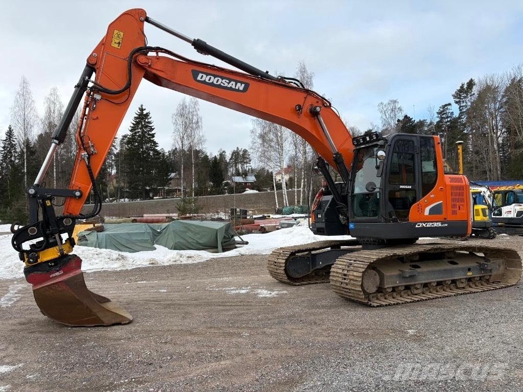 Doosan DX 235 LCR-5 حفارات زحافة