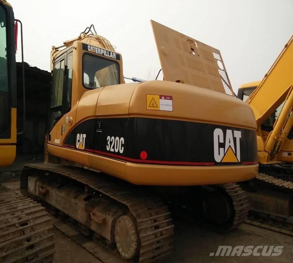 CAT 320 C حفارات زحافة
