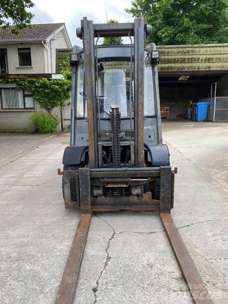 Linde H 40 D شاحنات الديزل