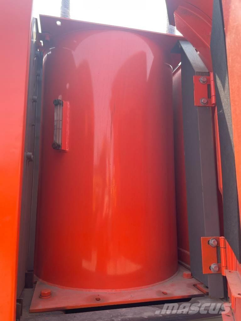 Hitachi ZX 240 حفارات زحافة