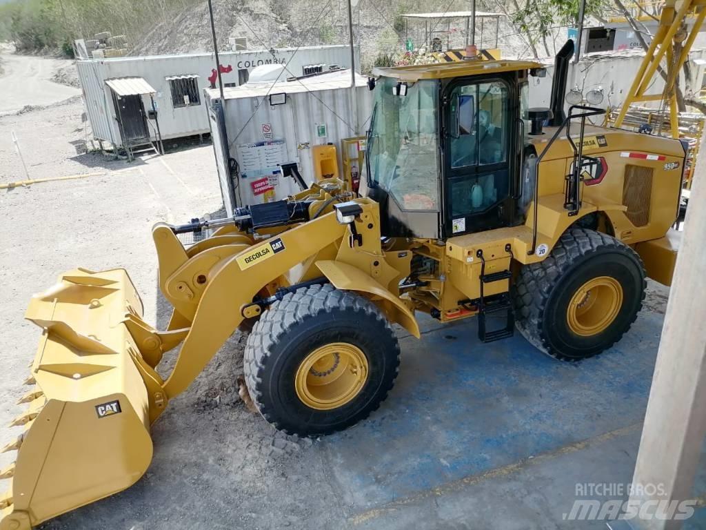 CAT 950 GC لوادر بعجل