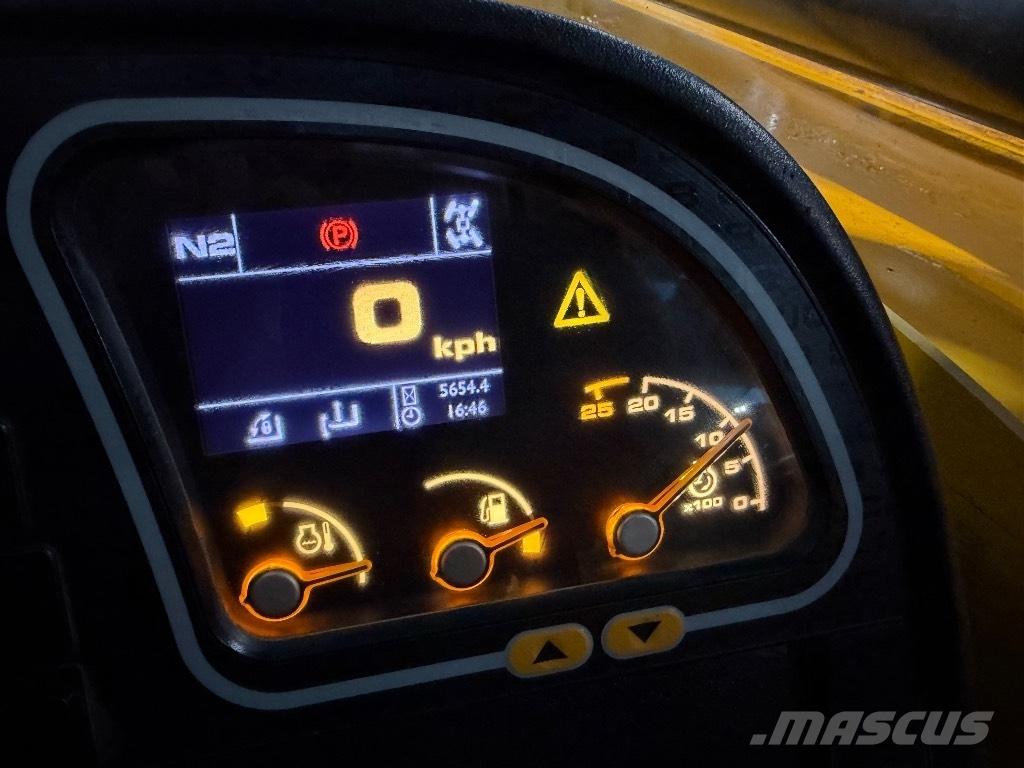 JCB 540-170 مناولات متداخلة