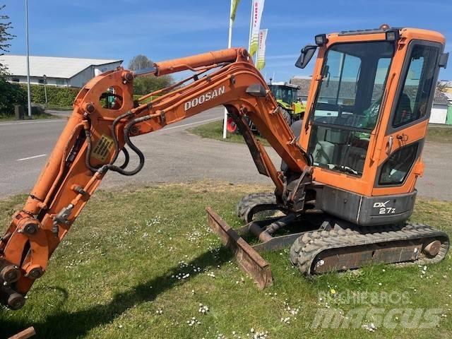 Doosan DX 27 Z حفارات صغيرة أقل من 7 طن (حفارات صغيرة)