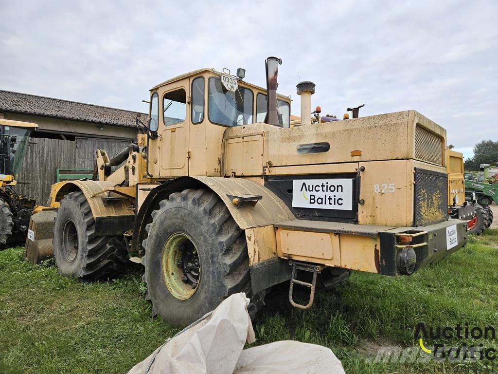  Kirovec K-700A الجرارات