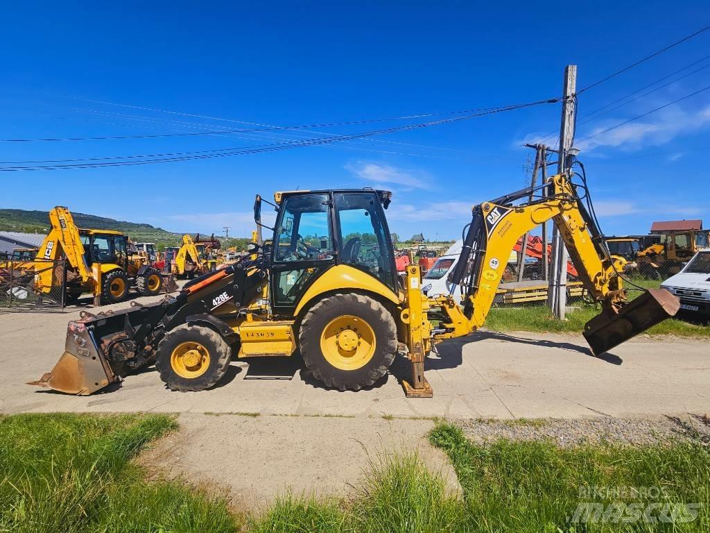 CAT 428 E لوادر ذات جرافات عكسية