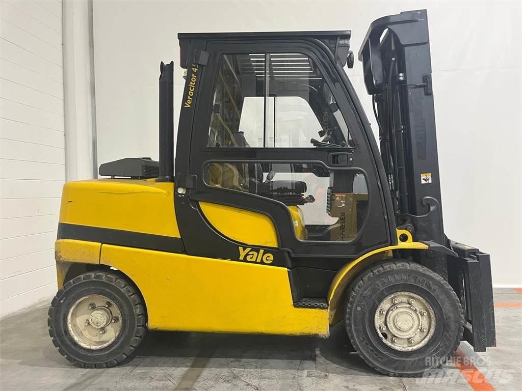 Yale GDP45VX6 شاحنات الديزل