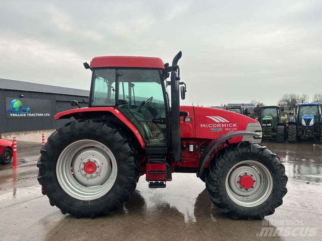 McCormick MC 135 الجرارات