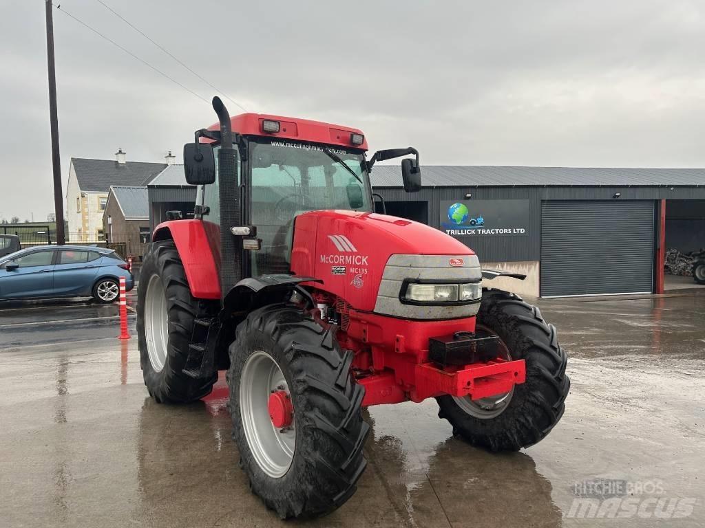 McCormick MC 135 الجرارات