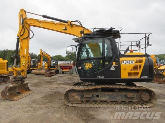 JCB JS130LC Plus+ حفارات زحافة