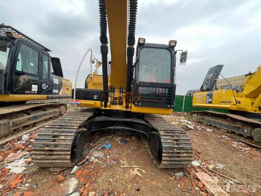 CAT 320 DL حفارات زحافة