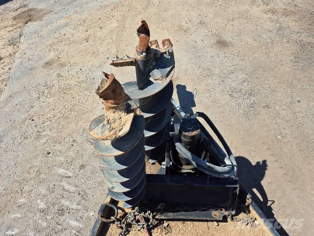 Toro DINGO TX427N لوادر انزلاقية التوجيه