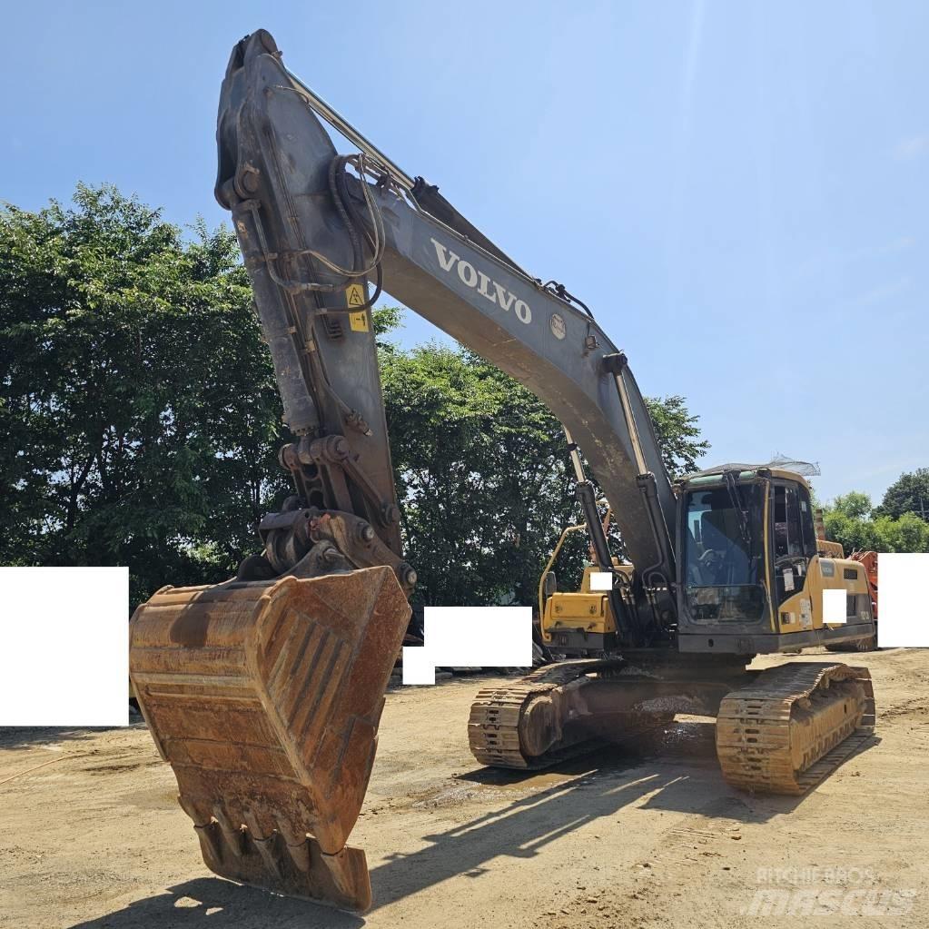 Volvo EC 300 D حفارات زحافة