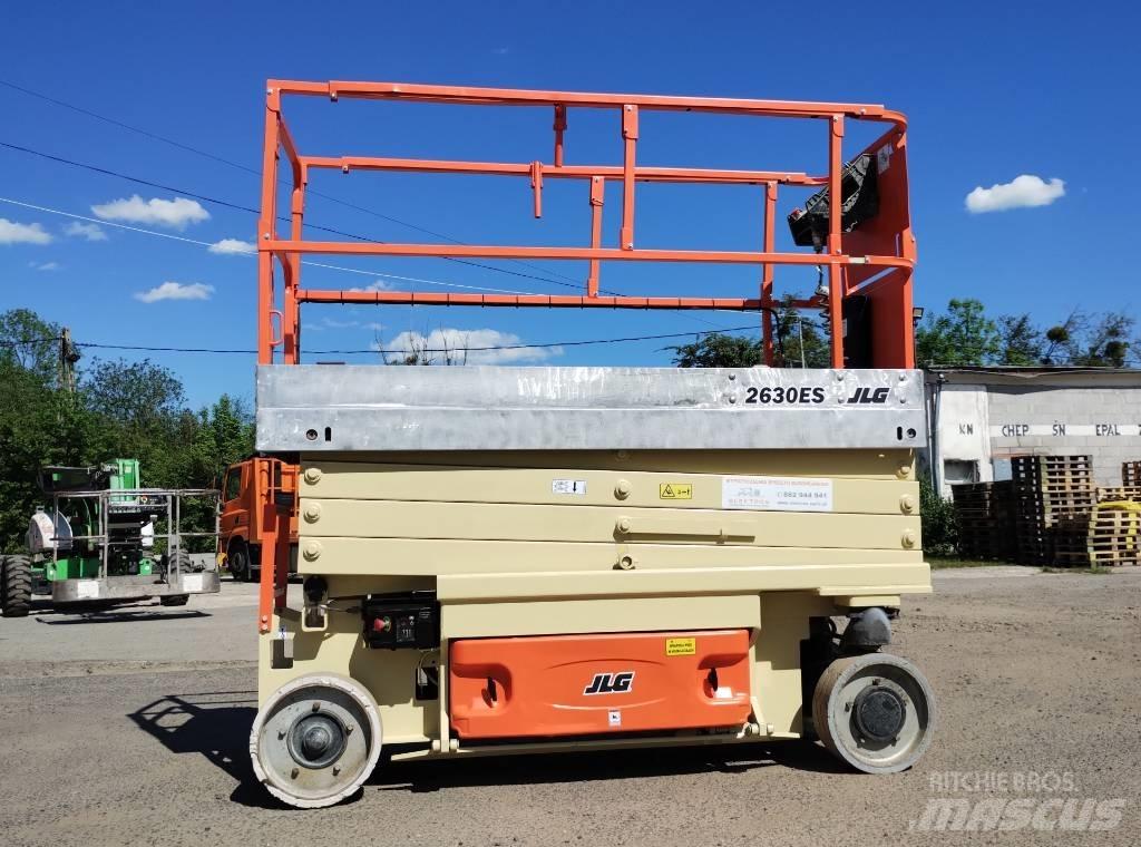 JLG 2630 ES رافعات مقصية الشكل