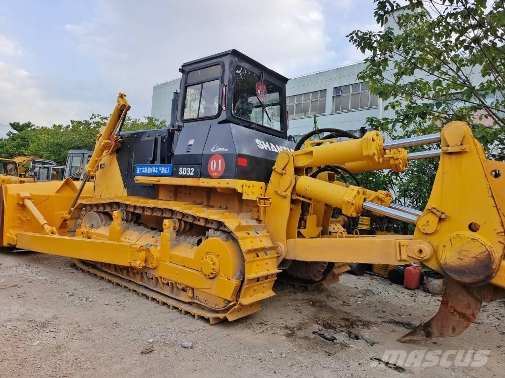 Shantui SD 32 بلدوزرات مجنزرة