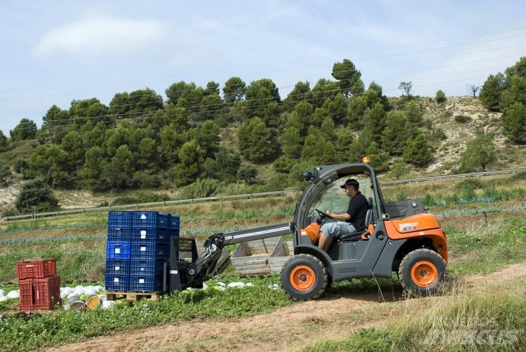 Ausa T 144 H مناولات متداخلة
