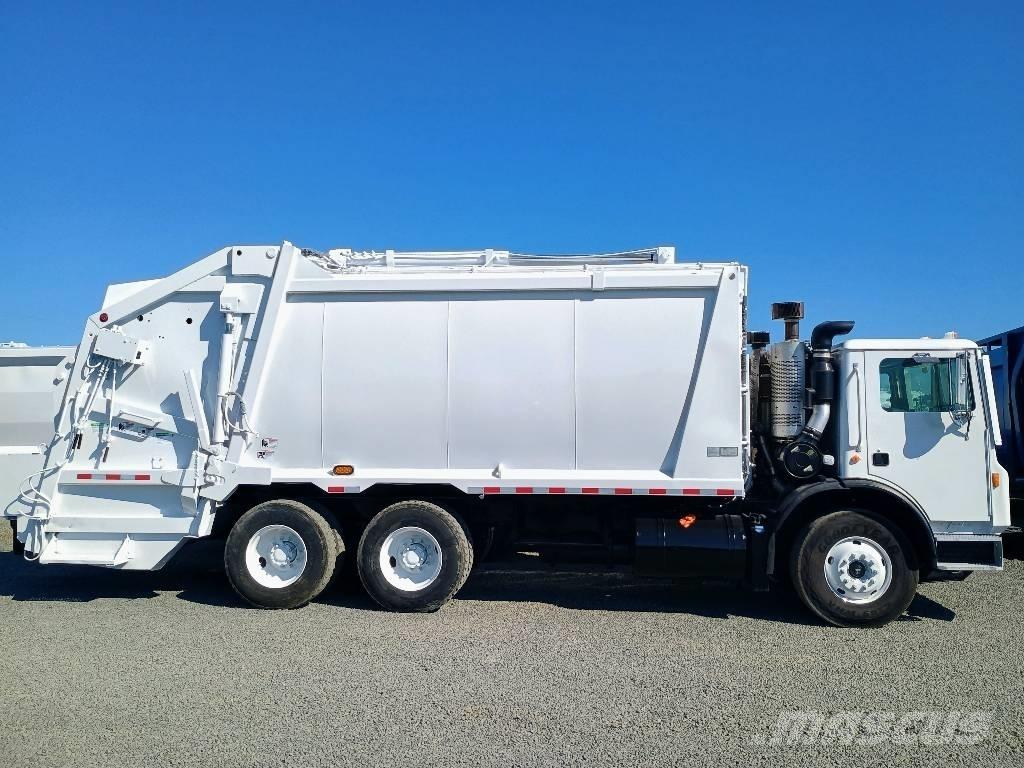 Mack MRU شاحنات المخلفات