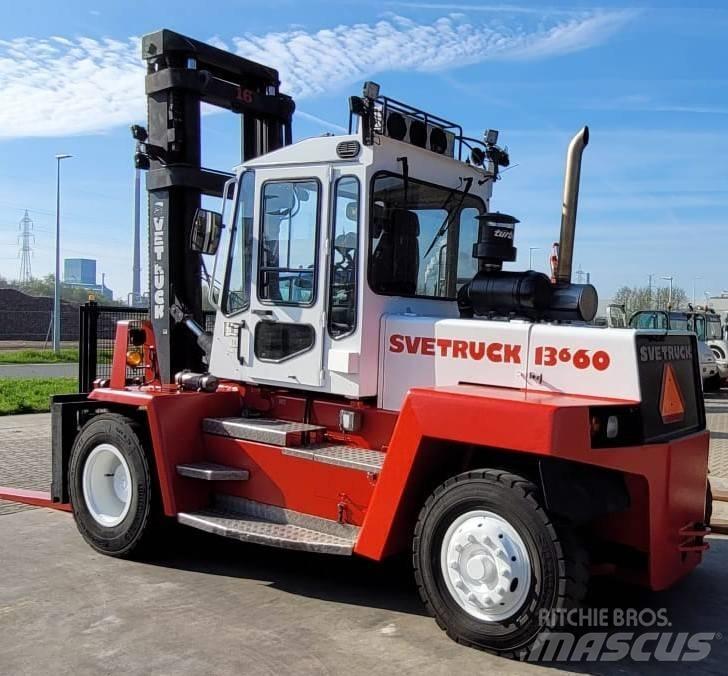 Svetruck 13,6 60-32 شاحنات الديزل