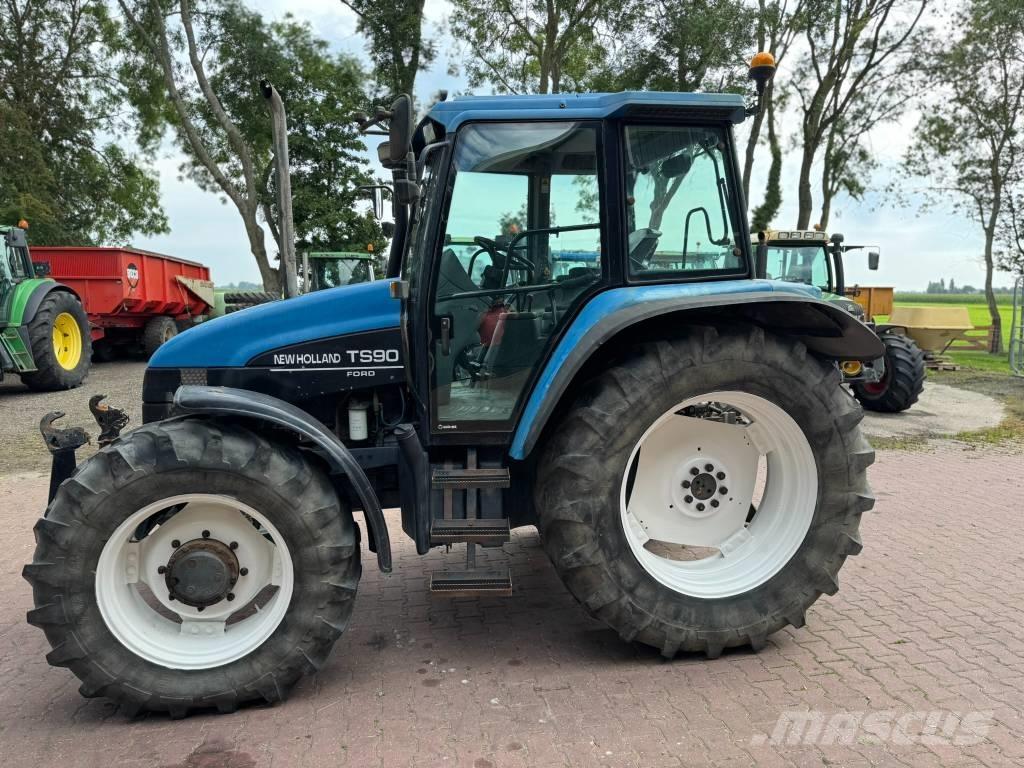 New Holland TS90 الجرارات