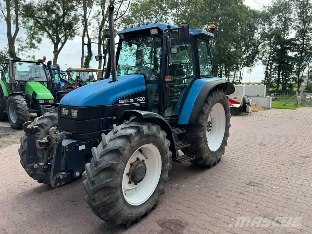 New Holland TS90 الجرارات
