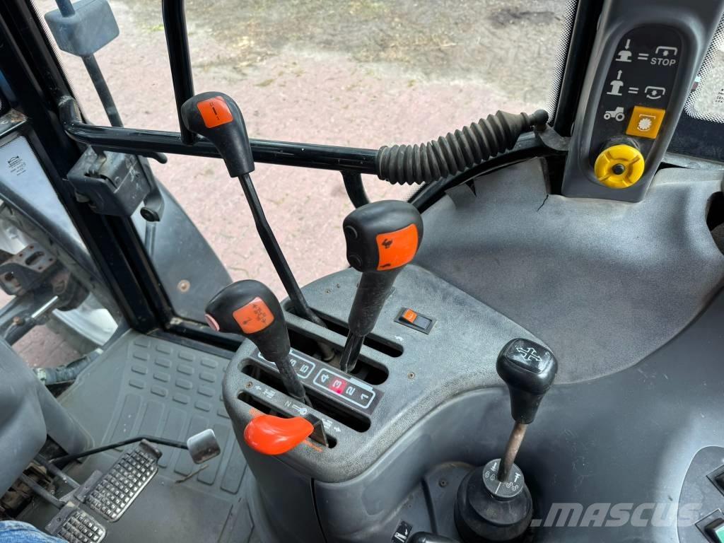 New Holland TS90 الجرارات