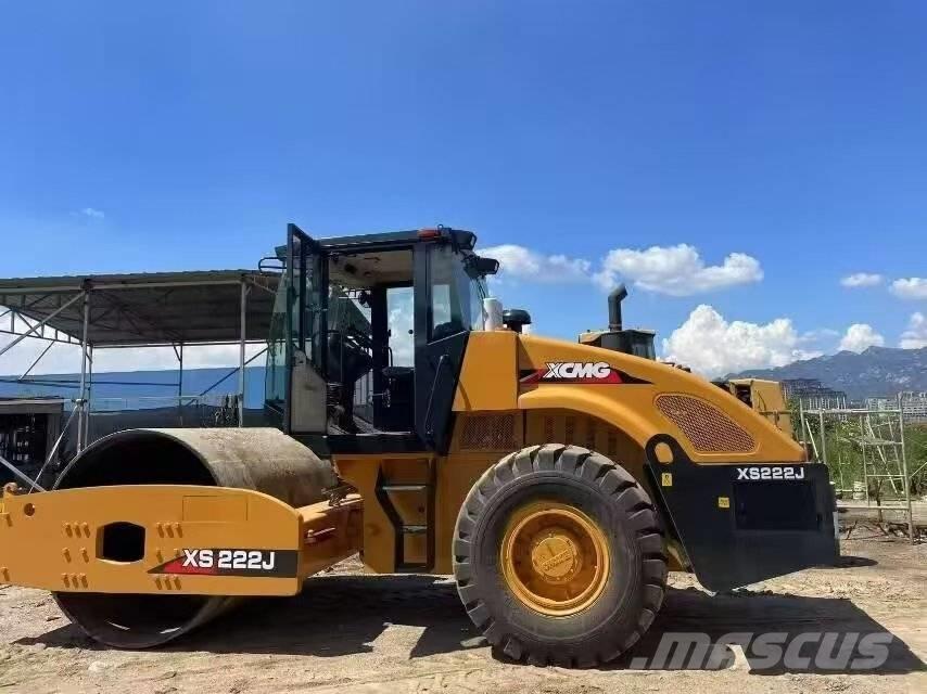 XCMG XS 222 J مداحل أحادية الأسطوانة