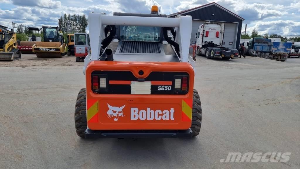 Bobcat S 650 لوادر انزلاقية التوجيه