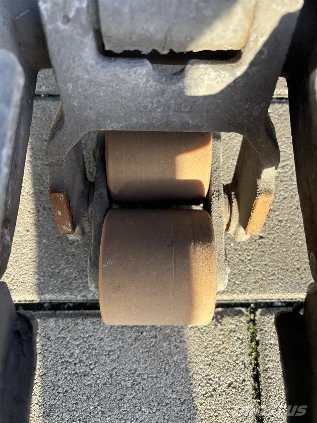 BT LWE 180 معدات التكديس الجوالة