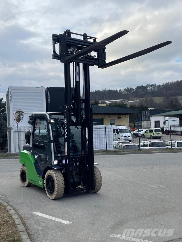 Toyota FVA450 شاحنات LPG