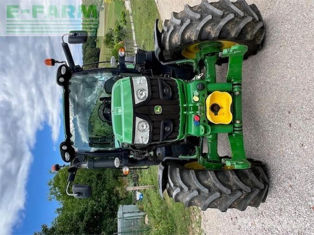 John Deere 6115R الجرارات