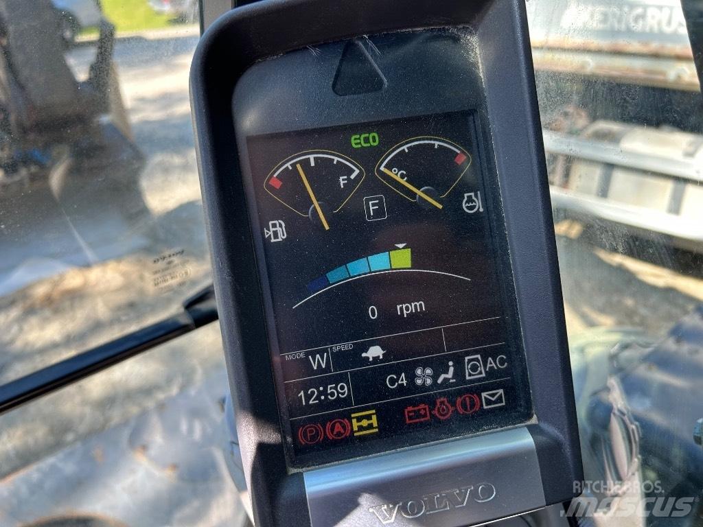 Volvo EW 160 D حفارات بعجل