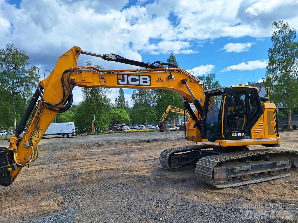 JCB 245 XR LC حفارات زحافة