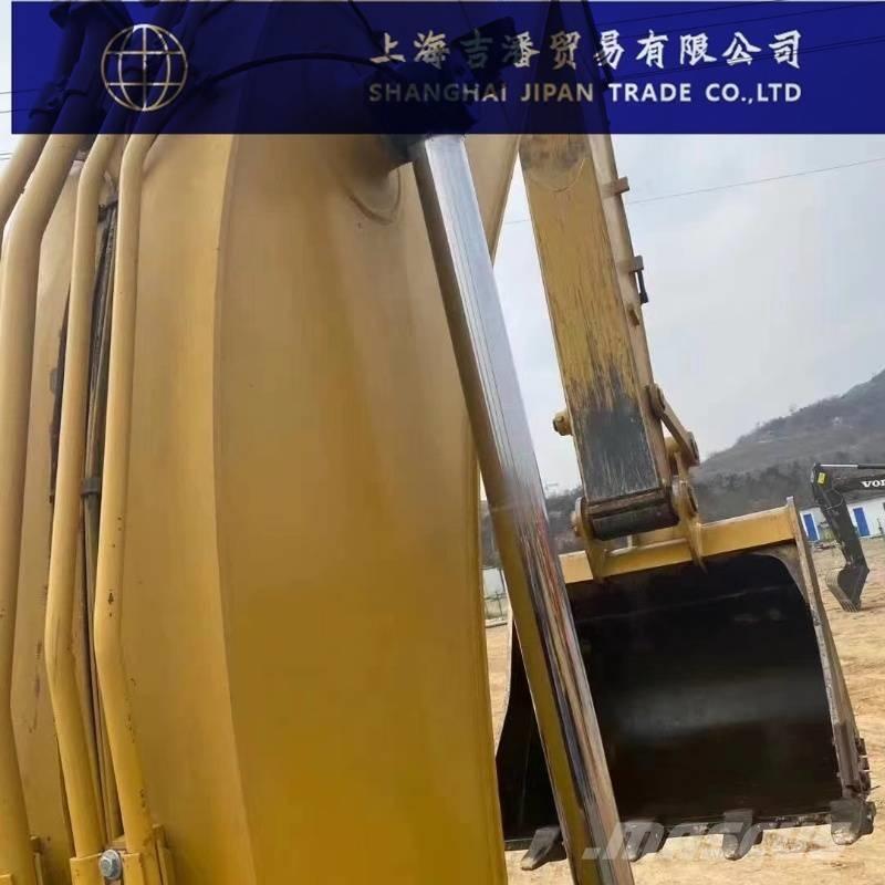 CAT 329 D حفارات زحافة