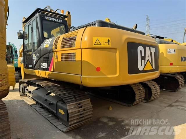 CAT 325 D L حفارات زحافة