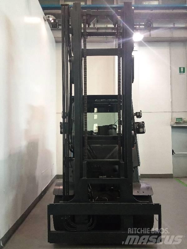 Linde E 80 شاحنات ذات رافعات شوكية تعمل بالكهرباء