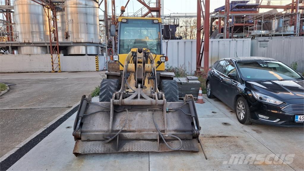 Komatsu WA 85-3 معدات البناء - غير ذلك