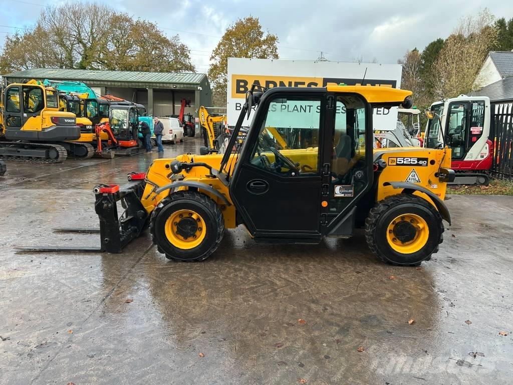JCB 525-60 مناولات متداخلة