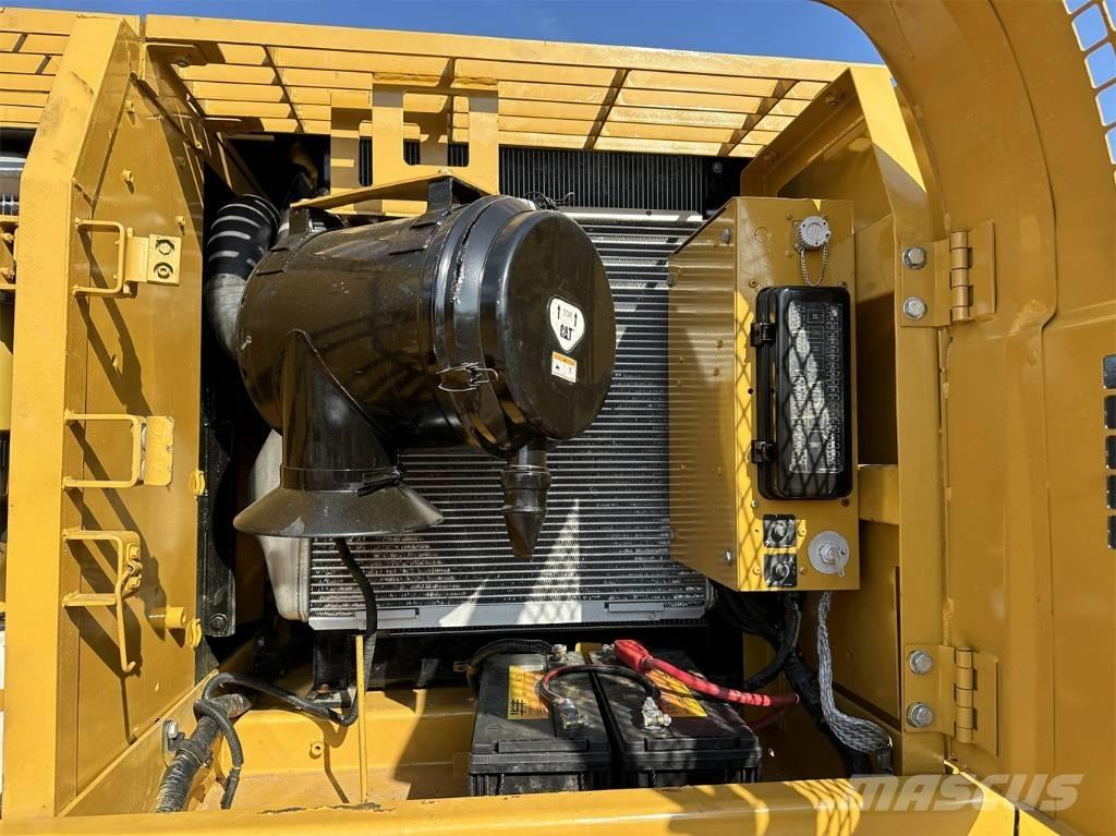 CAT 325C حفارات زحافة