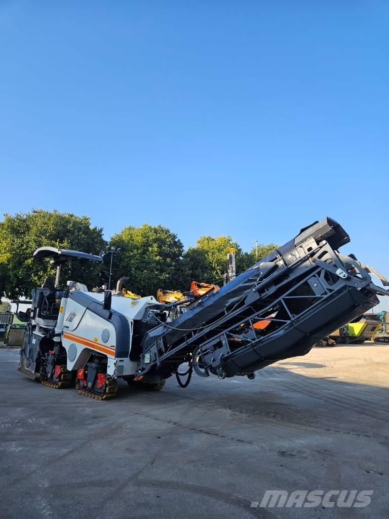 Wirtgen W 100 F ماكينات الكشط البارد للأسفلت