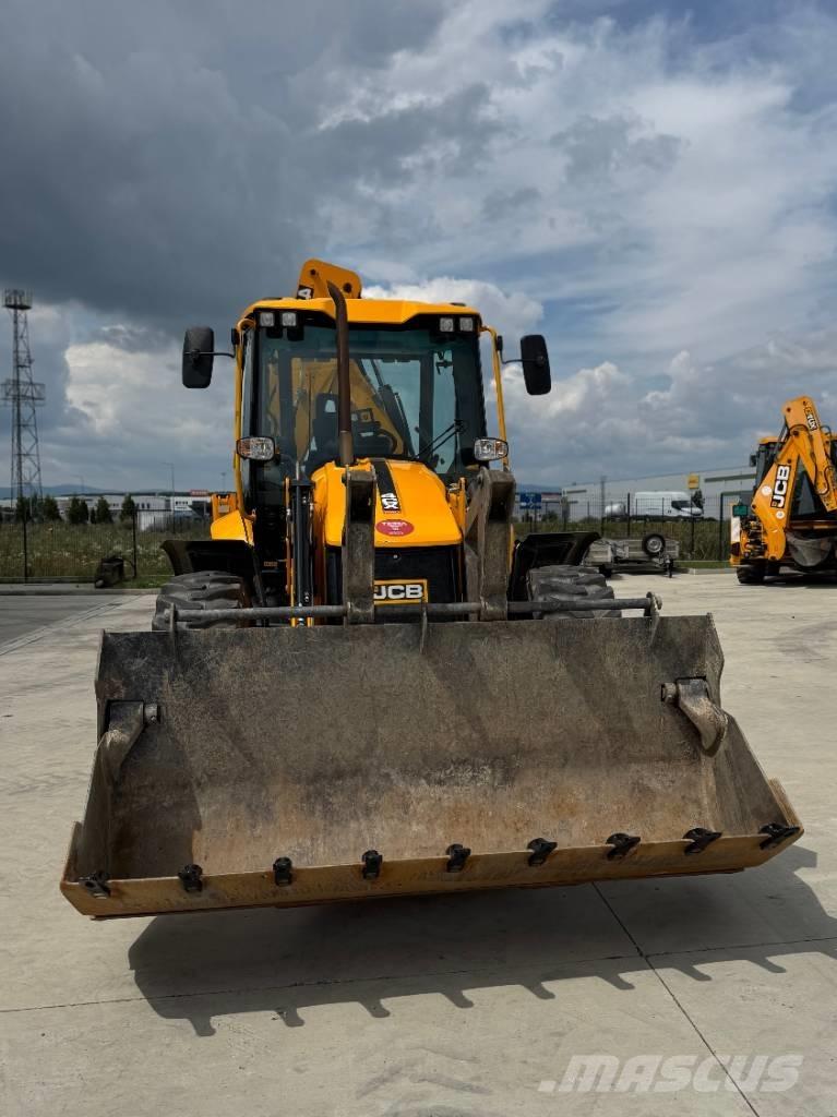 JCB 4 CX Pro لوادر ذات جرافات عكسية
