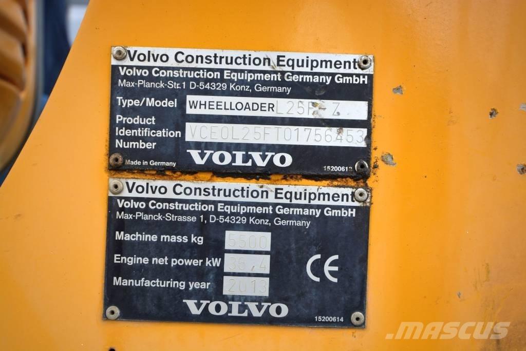 Volvo L 25 F Z لوادر بعجل