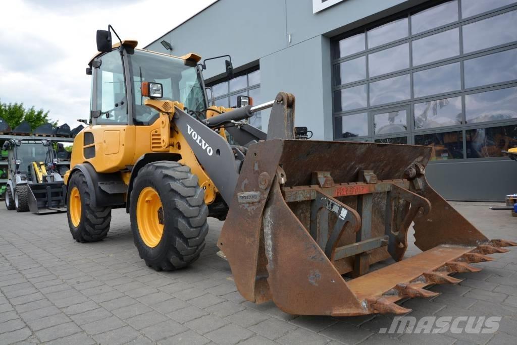 Volvo L 25 F Z لوادر بعجل