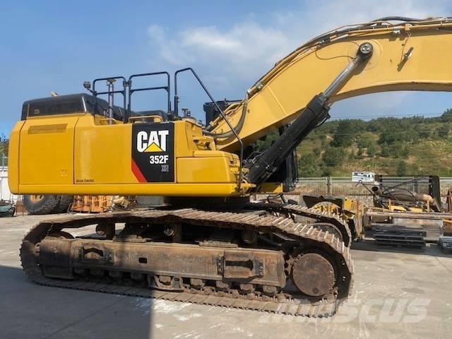 CAT 352 F حفارات زحافة