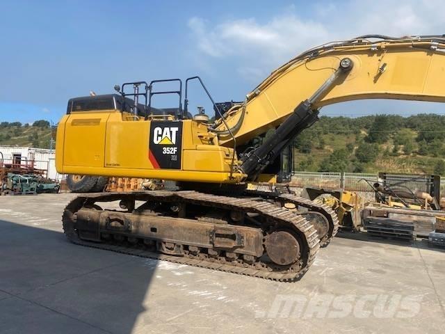 CAT 352 F حفارات زحافة
