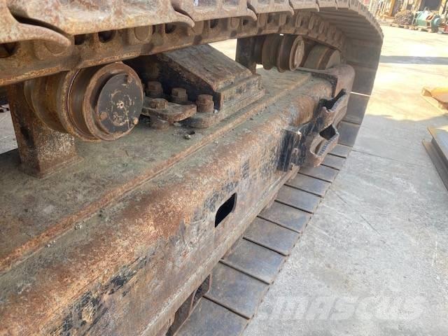 CAT 352 F حفارات زحافة