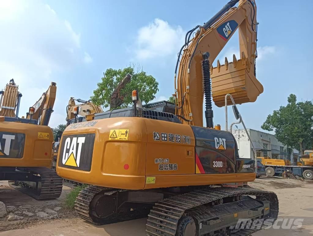 CAT 330 D حفارات زحافة