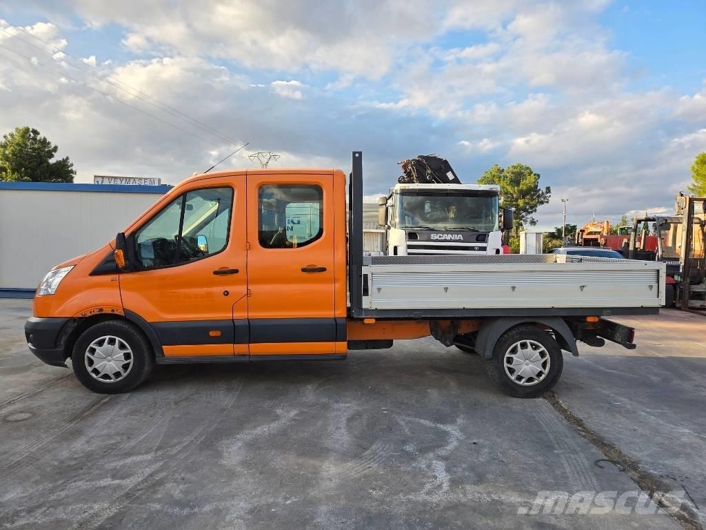 Ford Transit شاحنات خفيفة/مفصلية الجوانب