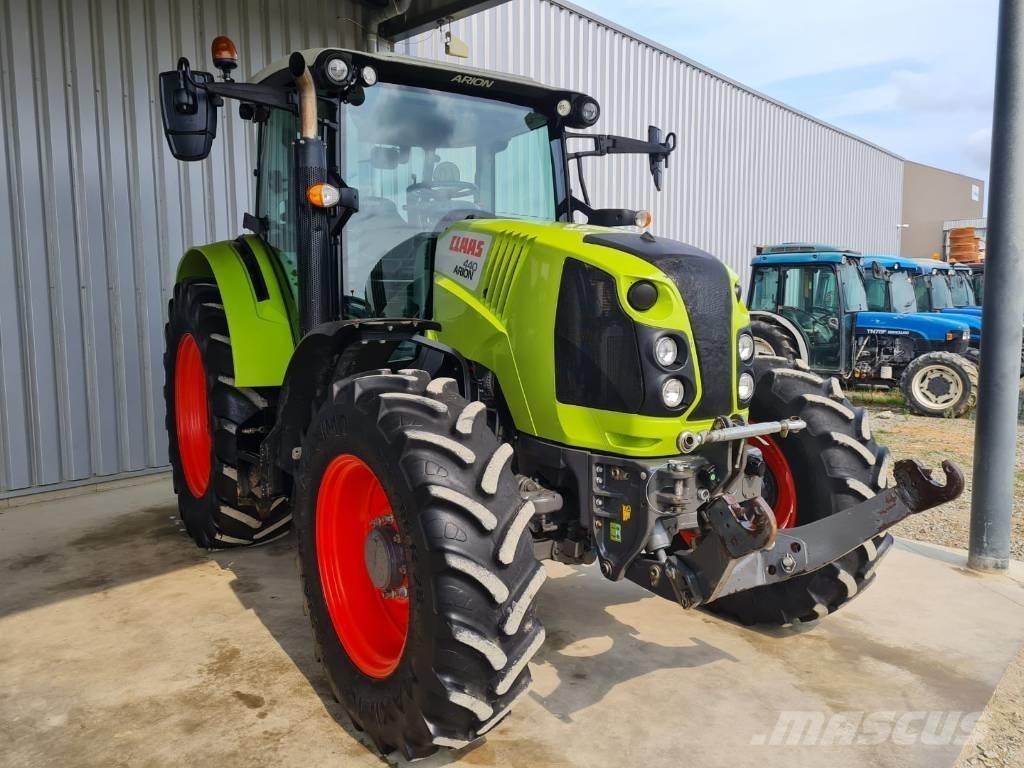 CLAAS Arion 440 CIS الجرارات
