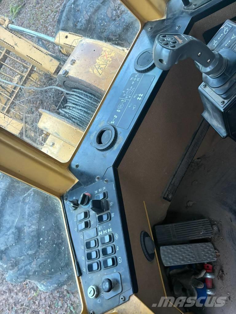 TCI 610E ساحبات الأشجار