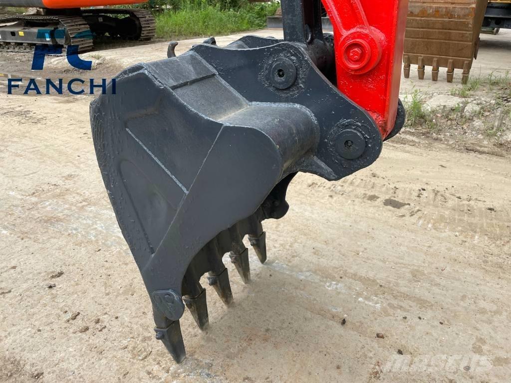 Kubota kx165 حفارات زحافة