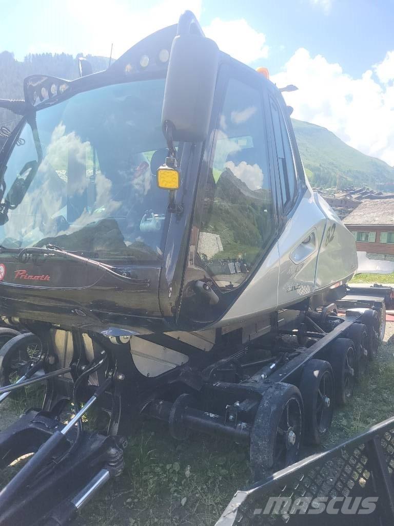 Prinoth New leitwolf كاسحات جليد